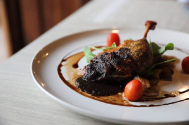ördek confit, Kavrulmuş Duck bacak Fransız yemekleri