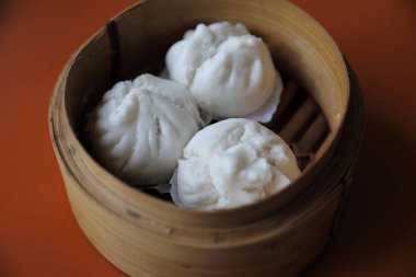 Dim sum ahşap sepeti, Çin yemeği üzerinde