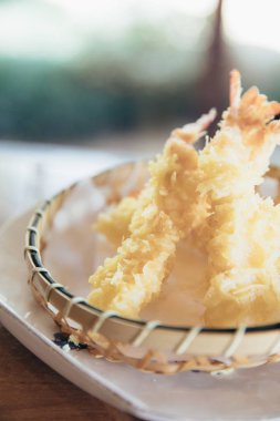 Kızarmış tempura karides Japon tarzı