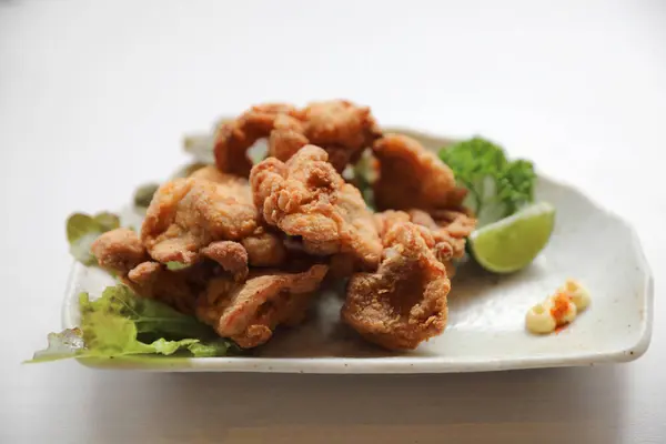 Karaage Pollo Frito Estilo Japonés Sobre Fondo Madera —  Fotos de Stock