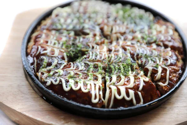 Japán Élelmiszer Okonomiyaki Japán Pizza Lemez — Stock Fotó