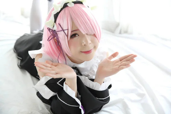 Japonya Anime Cosplay Kadın Beyaz Japon Hizmetçi Beyaz Sesi Odasında — Stok fotoğraf