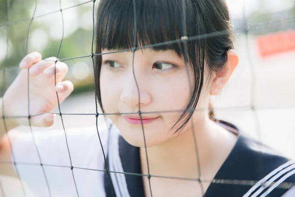 Retrato Belo Asiático Japonês Menina Ensino Médio Uniforme Olhando Com — Fotografia de Stock