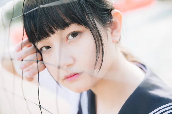 Retrato Hermosa Asiática Japonesa Secundaria Chica Uniforme Buscando Con Red —  Fotos de Stock