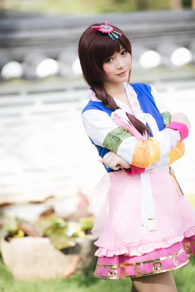 Retrato Hanbok Traje Joven Mujer Mirando Sonrisa Parque Coreano —  Fotos de Stock