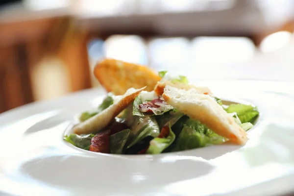 Fresh Salad Bacon Bread Wooden Background — Stock Photo, Image