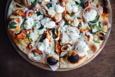 Tandır tavuk Pizza ahşap tablo 