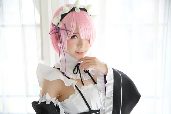 Japonya Anime Cosplay Kadın Beyaz Japon Hizmetçi Beyaz Sesi Odasında — Stok fotoğraf