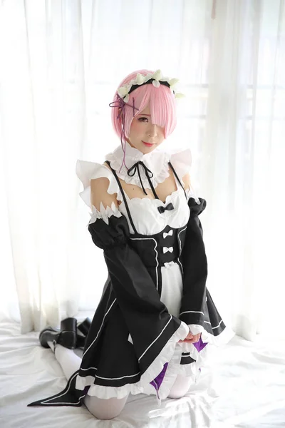 Japonya Anime Cosplay Kadın Beyaz Japon Hizmetçi Beyaz Sesi Odasında — Stok fotoğraf