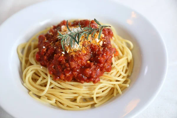 Spagetti Bolognese Paradicsomszósz Kenyérrel Olasz Konyha — Stock Fotó