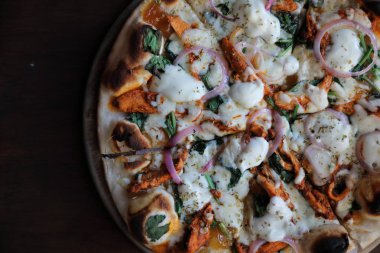 Tandır tavuk Pizza ahşap tablo 