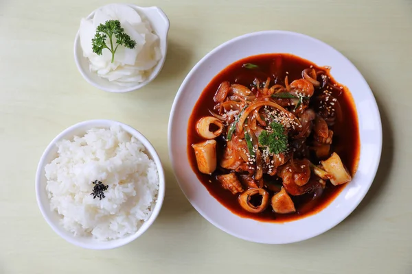 Mariscos con salsa coreana con arroz —  Fotos de Stock
