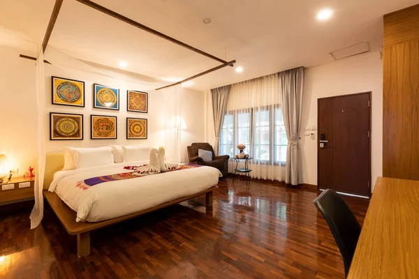 Dormitorio en estilo tailandés tradicional — Foto de Stock