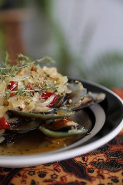 Midye içinde beyaz şarap meze, Italyan Mutfagi