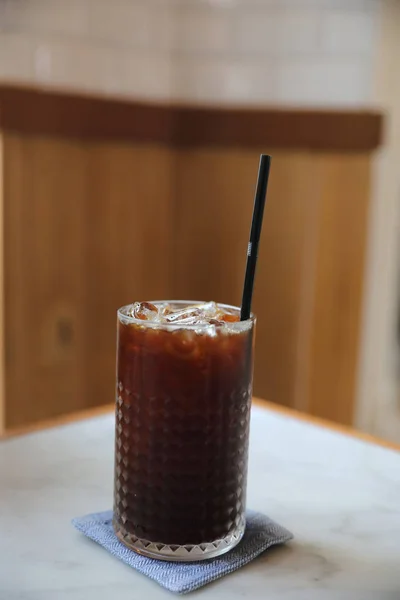 Ice Americano koffie in coffeeshop — Stockfoto