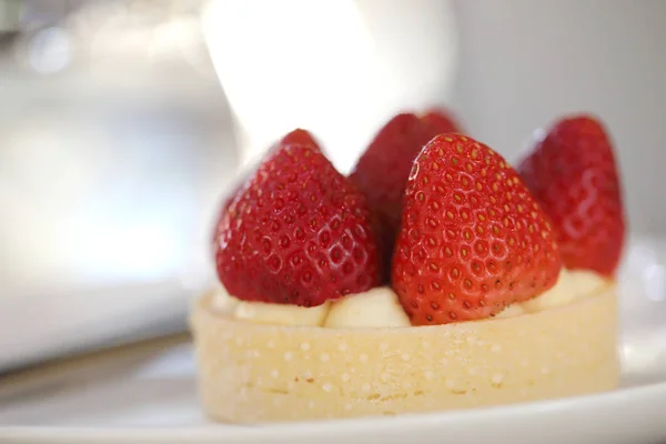 ストロベリー チーズ ケーキのタルト デザートの甘い食べ物 — ストック写真