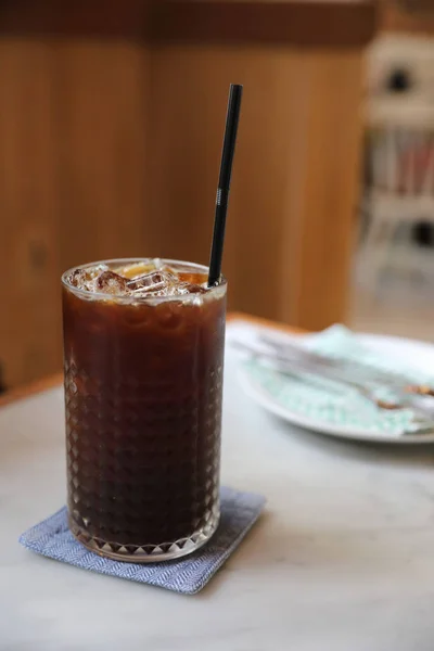 Kawa Ice Americano w kawiarni — Zdjęcie stockowe