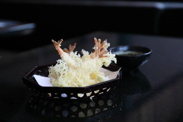 Tempura gamberetti fritti stile giapponese — Foto Stock