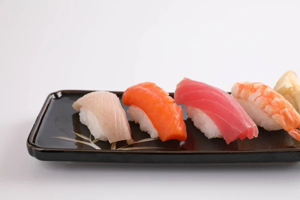 Set Sushi Comida Japonesa Sushi Salmón Atún Camarones Lubina Aislados — Foto de Stock