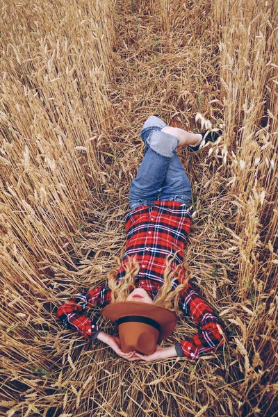 Young Woman Country Style Resting Field Wheat — Stok Foto