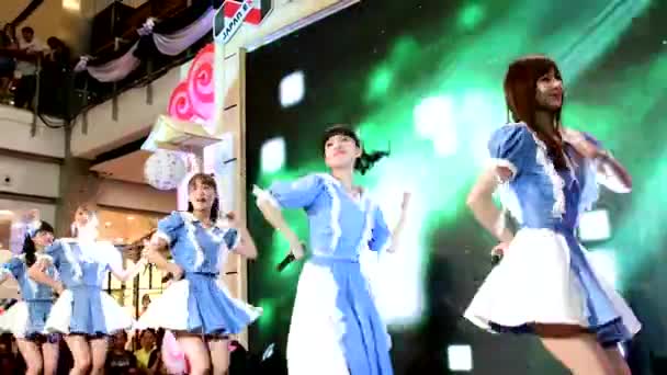Bangkok Şubat Yaşadığımız Akishibu Proje Japon Şarkıcı Konser Sırasında Japonya — Stok video