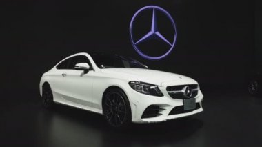 Nonthaburi - 28 Kasım: Mercedes-Benz C 200 Coupe araba ekranda 35 Tayland Uluslararası Motor Expo üzerinde 28 Kasım 2018 Nonthaburi, Tayland.