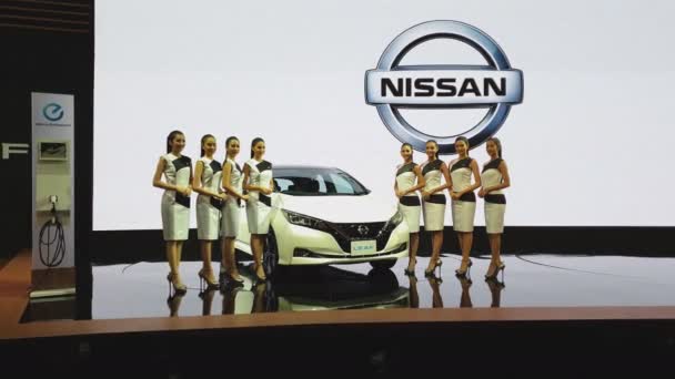 Nonthaburi Noviembre Modelo Identificado Con Nissan Leaf Exhibición 35ª Exposición — Vídeos de Stock