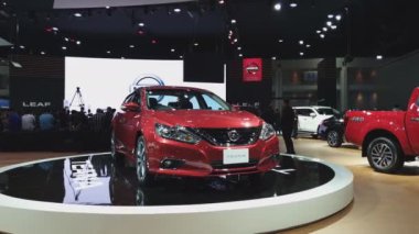 Nonthaburi - 28 Kasım: Nissan Teana ekranda 35 Tayland Uluslararası Motor Expo üzerinde 28 Kasım 2018 Nonthaburi, Tayland.