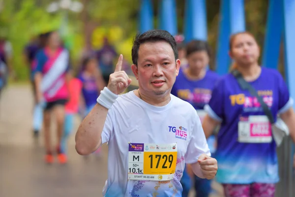 2月9日 在泰国曼谷 为儿童和青年举办的慈善活动 Run 顺滑的丝绸 2019 身份不明的迷你马拉松运动员 — 图库照片