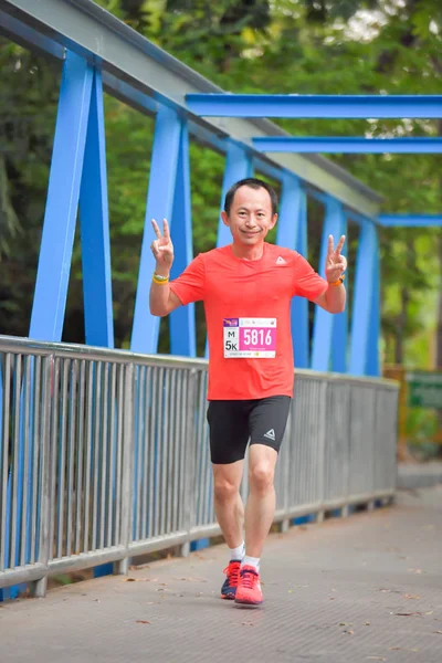 Bangkok Februar Unbekannter Minimarathonläufer Beim Run Smooth Seide 2019 Benefizlauf — Stockfoto