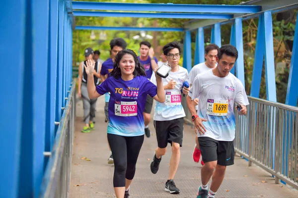 Bangkok Februari Oidentifierade Mini Marathon Löpare Kör Smidigt Som Silke — Stockfoto