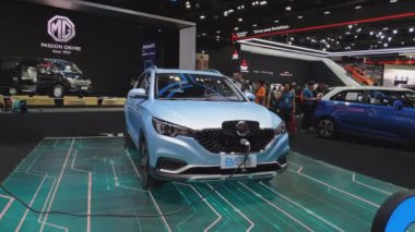 Nonthaburi-Mart 26:40 Mart 'ta ekranda mg ZS saf elektrikli araba Bangkok Uluslararası Tayland motor show 2019 Şubat 'ta 26, 2019 Nonthaburi, Tayland.