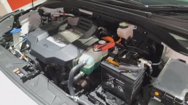 Nonthaburi-Mart 26: Hyundai Ioniq elektrikli araba üzerinde ekranda 40 Bangkok International Thailand motor show 2019 Mart 'ta 26, 2019 Nonthaburi, Tayland.