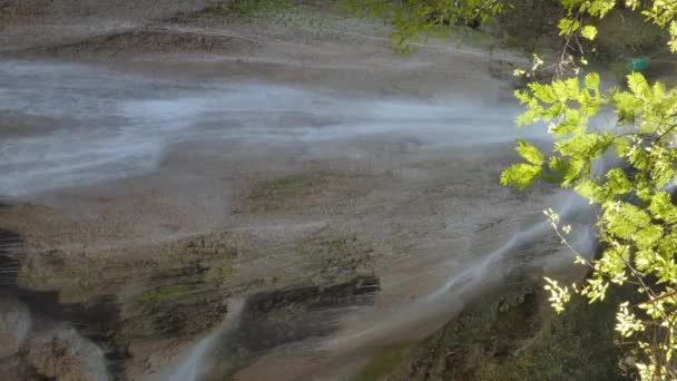 Вертикаль Водоспаду Тропічних Дощових Лісах — стокове відео