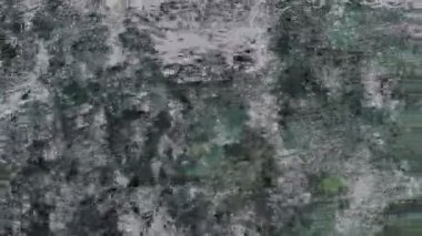 Su yüzeyinin yansıması. doğa arkaplanı.