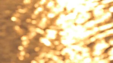 Güneş ışığının suya yansıması, doğa arka planı. gerçek zamanlı.