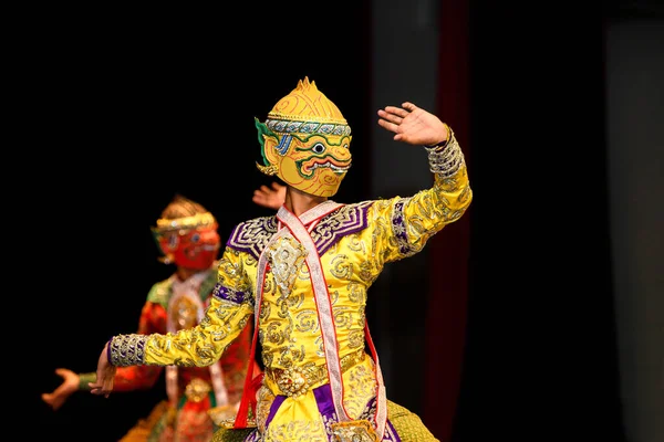 ラマヤナ ラマヤナ ラマキーン コーン 舞台上のタイの伝統舞踊 猿の性格 — ストック写真