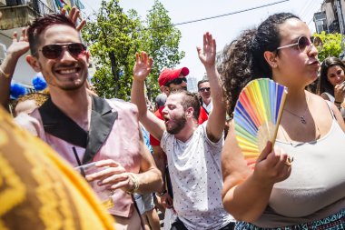 Tel Aviv, İsrail - 08 Haziran 2018: Katılımcılar, Eşcinsel gurur Tel Aviv, İsrail sokaklarında eğleniyor geçit töreni