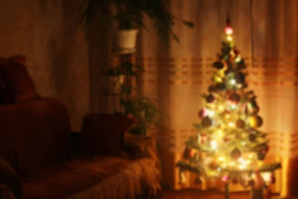 Vánoční Interiér Slavnostní Atmosféra Vánoční Světla Krásný Vánoční Stromeček — Stock fotografie