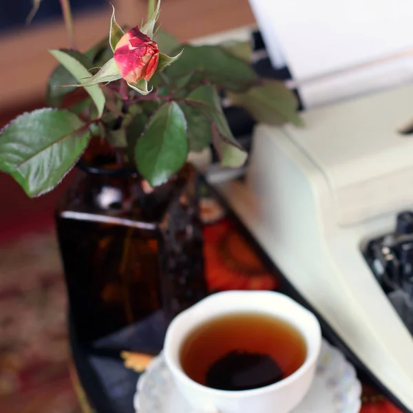 Rose Vase Tea Old Antique Table — Stock Photo, Image