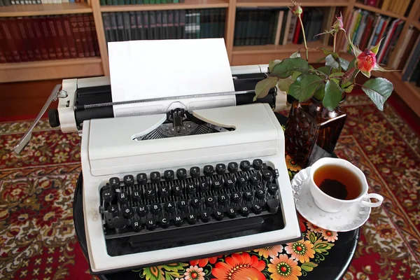 Schreibmaschine Tee Und Kerze Alte Dinge — Stockfoto