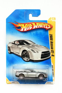 Odessa, Ukrayna - Kasım, 2017: Gerçek araba kopyası. Hot Wheels. Çocuklar oyuncak. Makineleri. Beyaz bir arka plan üstünde toys. Yakın çekim