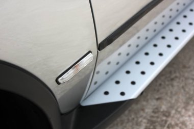 Gri araba parçası. Ayak araba