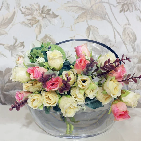 Roses Glass Vase — Stock Photo, Image
