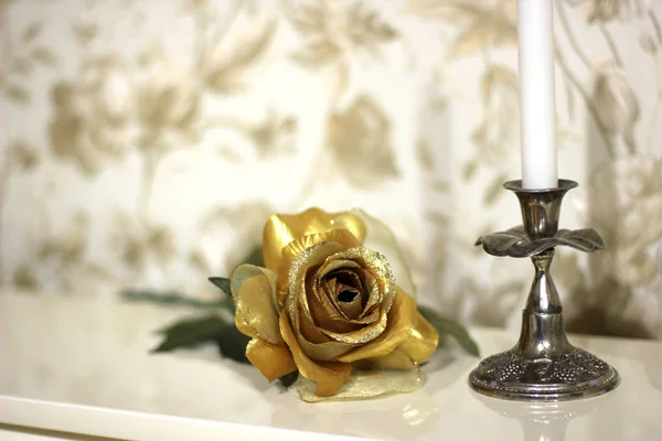 Golden Rose Dekoracyjne Scenerii Wnętrze — Zdjęcie stockowe
