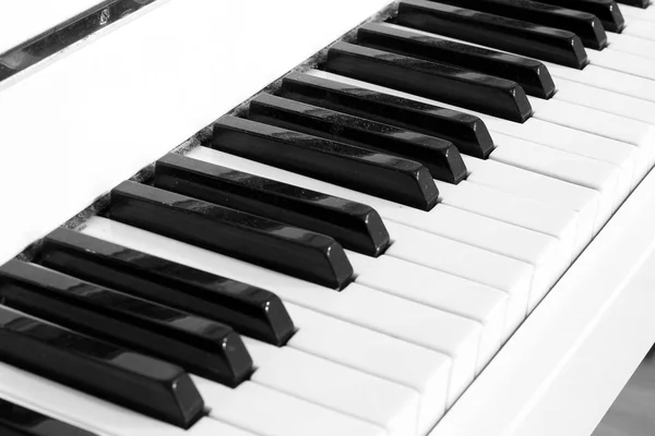 Piano Branco Fechar — Fotografia de Stock