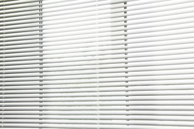 Jaluzi. Pencere. Arka plan. Yatay şeritler