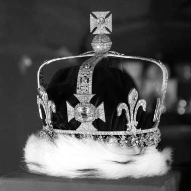 Kiev, Ukrayna - 12 Ekim 2018: Crown. Siyah ve beyaz fotoğraf