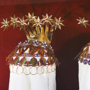 Kiev, Ukrayna - 26 Eylül 2018: Altın takı baş için