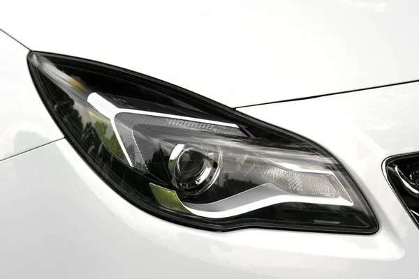 Car Headlights Luxury Headlights — Stock Photo, Image